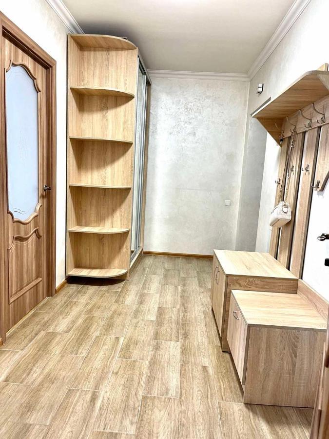 Atlant Luxury Family Apart Поряд З Тц Депот, Безконтактне Заселення Apartment Chernivtsi Luaran gambar